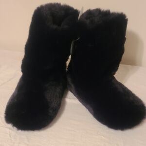 LC Lauren Conrad Black Furry Slippers